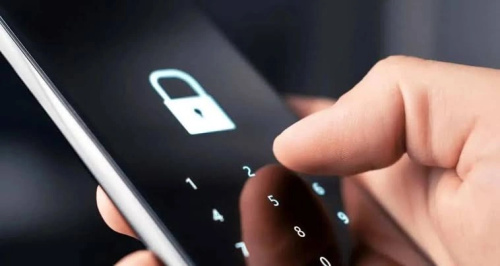 كيف تحمي هاتفك من المتطفلين وتكشف من حاول فتحه بالصور والتوقيت